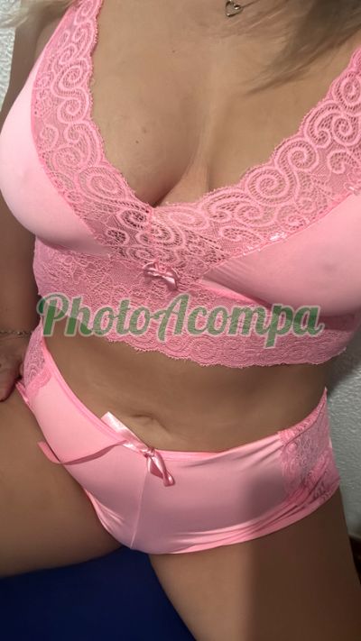 Cheyy, mulher que faz videochamadas e sexting