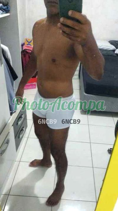 Fênix, garoto de programa no Guarujá