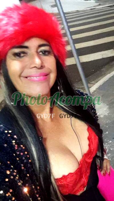 Fabiane Albuquerque, travesti na Zona Norte (SP)