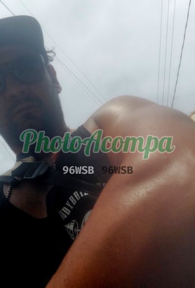 Half, garoto de programa em Búzios
