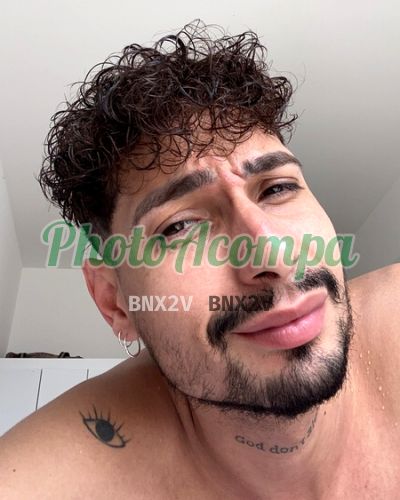 Esdras, garoto de programa na Moóca (SP)