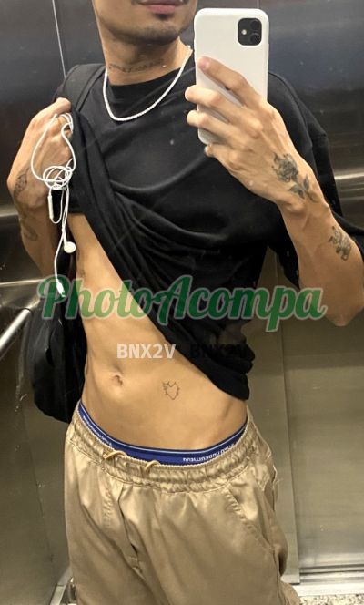 Esdras, garoto de programa na Moóca (SP)