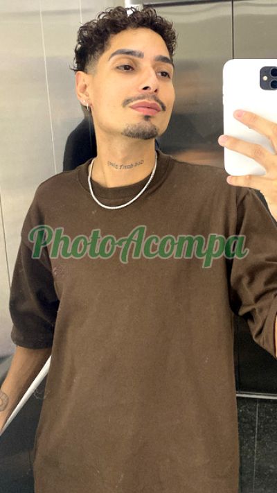 Esdras, garoto de programa na Moóca (SP)