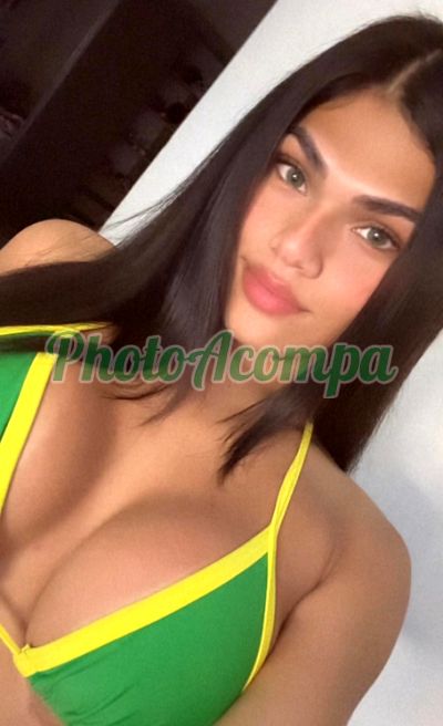 Kourtney (21) 97116-0558, Travesti em Curitiba