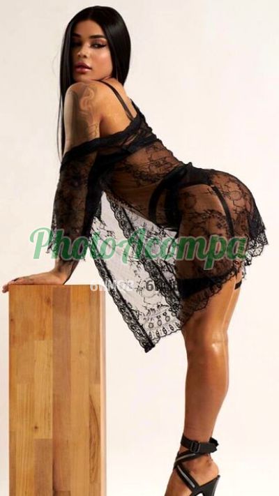 Yara Bueno, travesti em Pinheiros (SP)