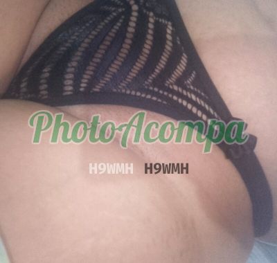 Gaby, mulher que faz videochamadas e sexting