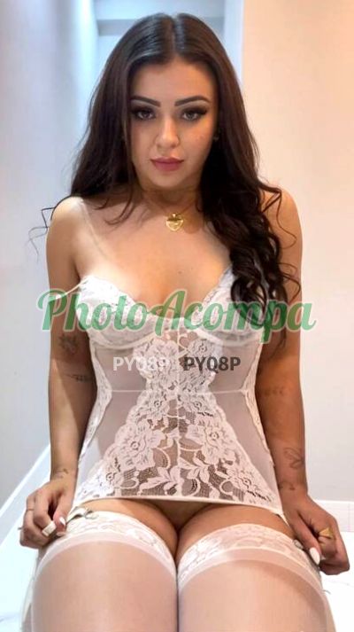 Carol Amorim, mulher que faz videochamadas e sexting