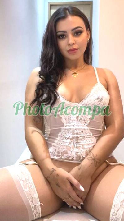 Carol Amorim, mulher que faz videochamadas e sexting