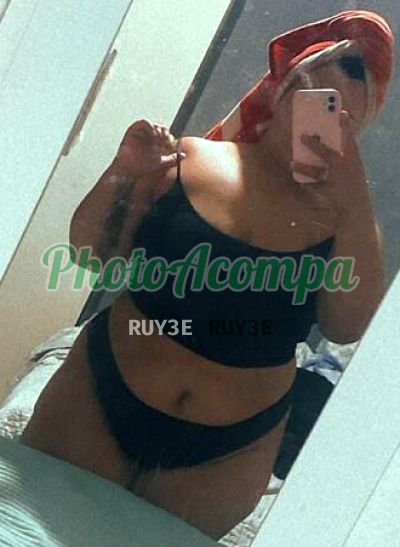 Tuanny, mulher que faz videochamadas e sexting