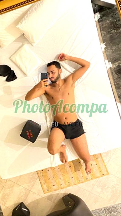 Augusto Queiroz (11) 97490-0126, garoto de programa em São Vicente