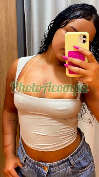 Maria Gabriela, mulher que faz videochamadas e sexting