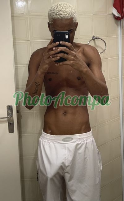 Ronni, Garoto de programa em Belford Roxo