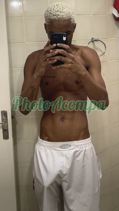 Ronni, Garoto de programa em Belford Roxo