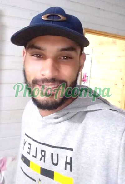Dennis, Garoto de programa em Gravataí