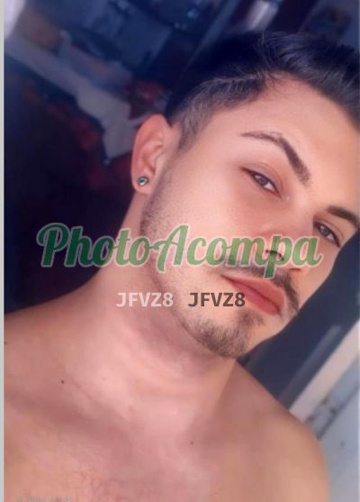 Oliver, garoto de programa em Itajaí