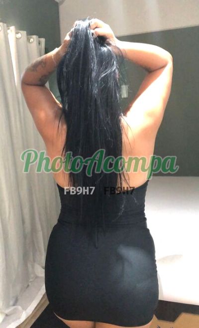 Mabel, mulher que faz videochamadas e sexting