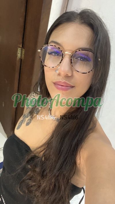 Petra, mulher que faz videochamadas e sexting