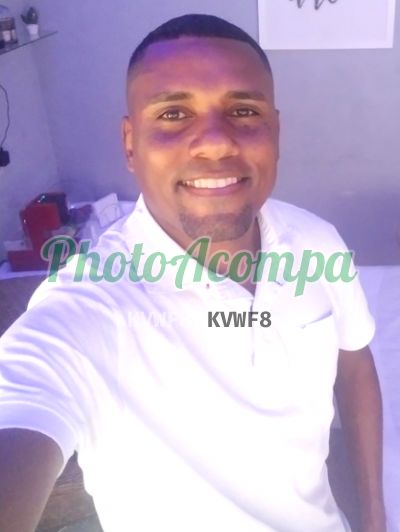 Dénis (71) 99271-0946, Homem que faz massagens eróticas no Caminho das Árvores (Salvador)