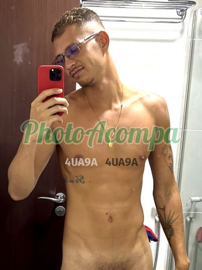 Kaique Ferraz, garoto de programa no Recreio dos Bandeirantes (RJ)