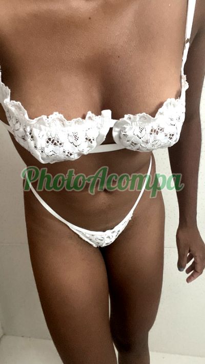 Negra (21) 96495-6974, Garota de programa em Magé