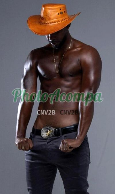 Marlon, garoto de programa em Copacabana (RJ)