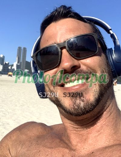 Leo, garoto de programa em São Paulo