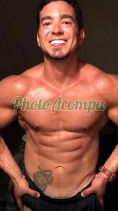 Leo, garoto de programa em São Paulo