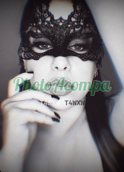 Sara, mulher que faz videochamadas e sexting