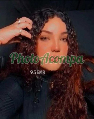 Miazinha, mulher que faz videochamadas e sexting
