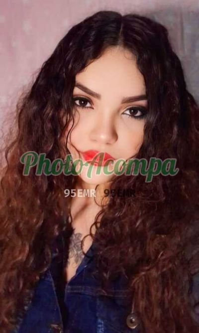 Miazinha, mulher que faz videochamadas e sexting