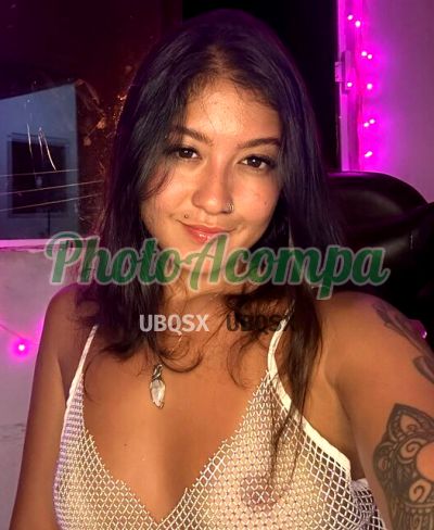 Sayuri, mulher que faz videochamadas e sexting