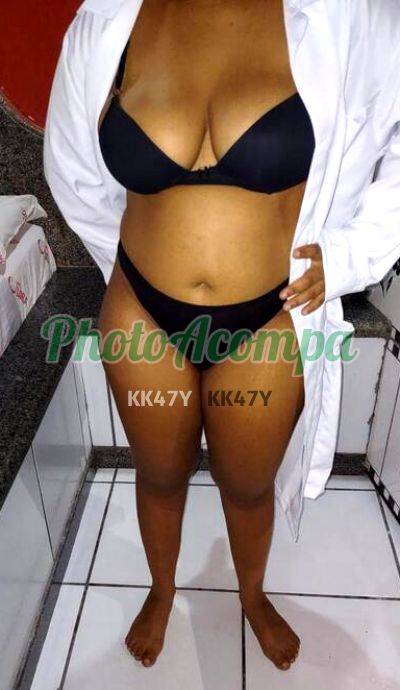 Bruna, mulher que faz massagens eróticas em Teresina