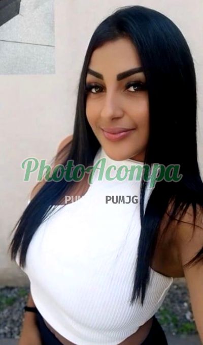 India, acompanhante no Guarujá