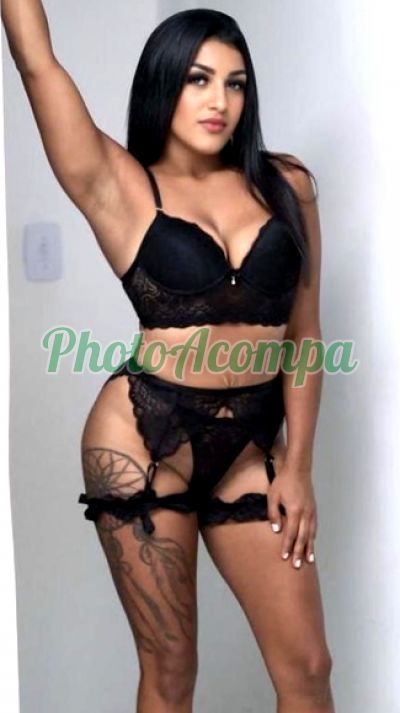 India, escort no Guarujá