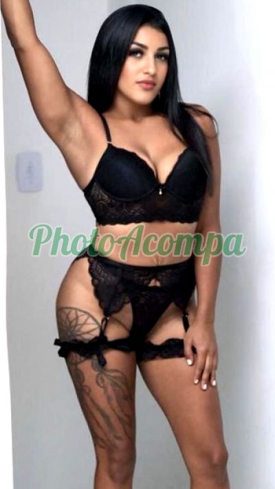 India, escort no Guarujá
