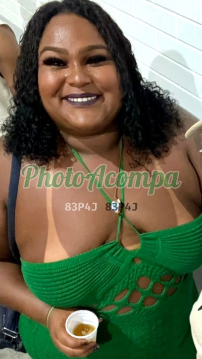 Morena, travesti em Bonsucesso (RJ)