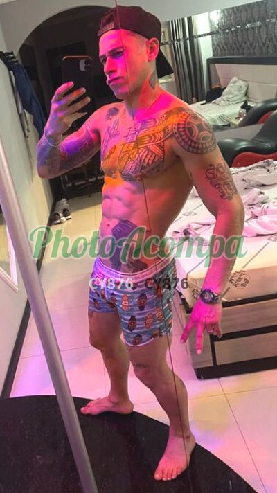 David Reymond, garoto de programa em Santos