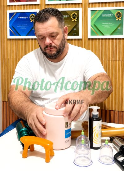 Ricardo (13) 99673-2354, garoto de programa em Praia Grande