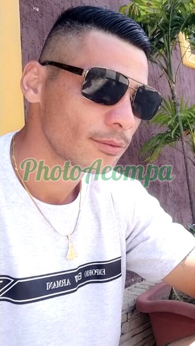 Leo, garoto de programa em Bertioga