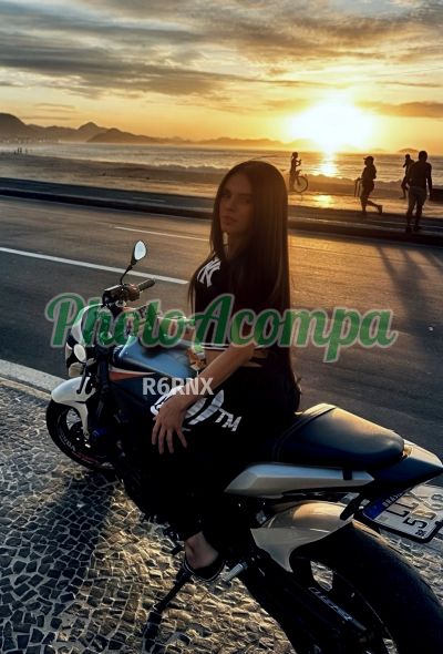 Lyah Mencia, trans nos Jardins (SP)