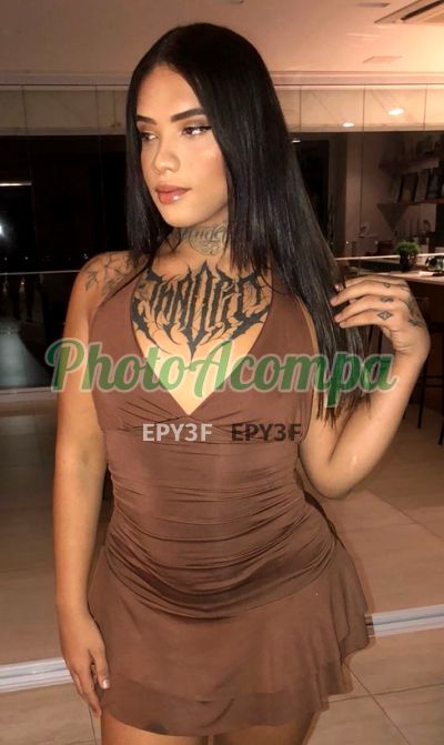 Lorrane, travesti na Zona Norte (RJ)