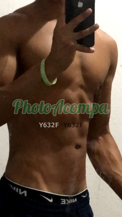 Victor Mendes, homem que faz massagens eróticas em Porto Alegre