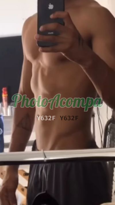 Victor Mendes, homem que faz massagens eróticas em Porto Alegre