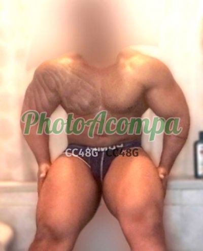 Santos, garoto de programa no Centro (Curitiba)