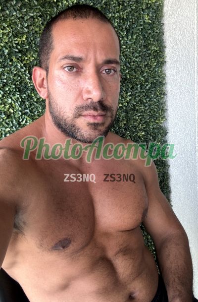 Augusto, homem que faz massagens eróticas em Americana