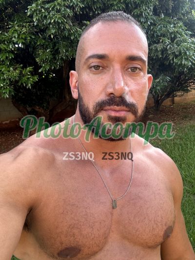 Augusto, homem que faz massagens eróticas em Americana