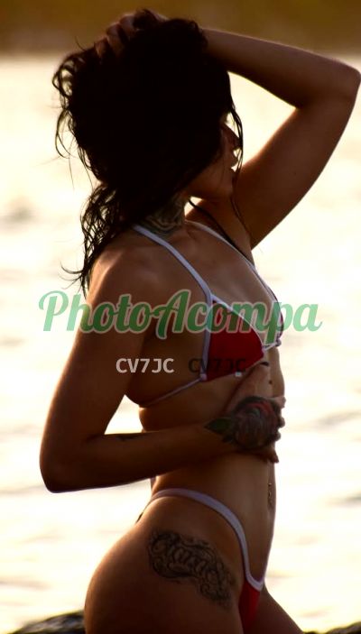 Lua, mulher que faz videochamadas e sexting