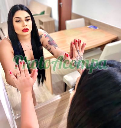 Duda, mulher que faz videochamadas e sexting