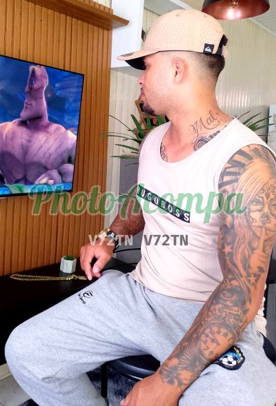 Alex, garoto de programa em Canoas
