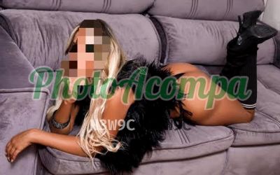 Júlia, acompanhante em Duque de Caxias